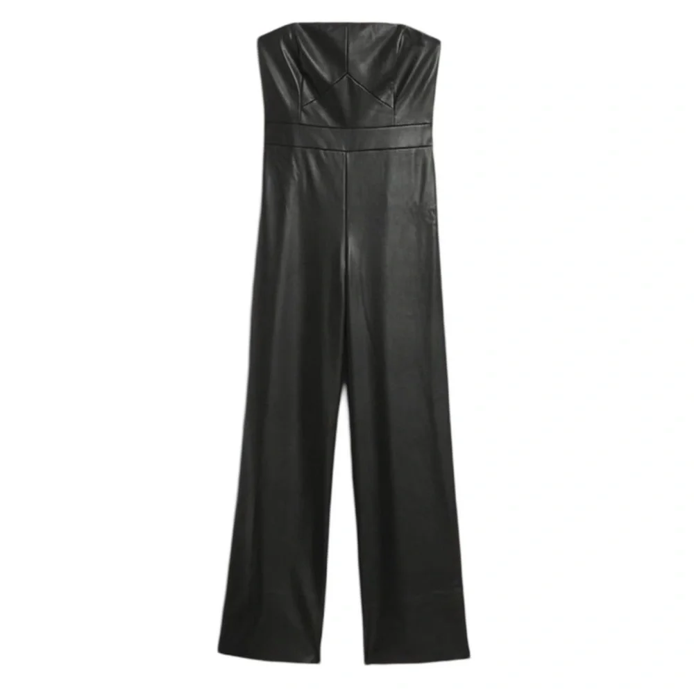 Banana Republic • Strapless Black Vegan Faux Leather Wide-Leg Jumpsuit Size 6 - Picture 2 of 7